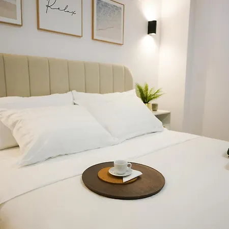 Cliff Apartment